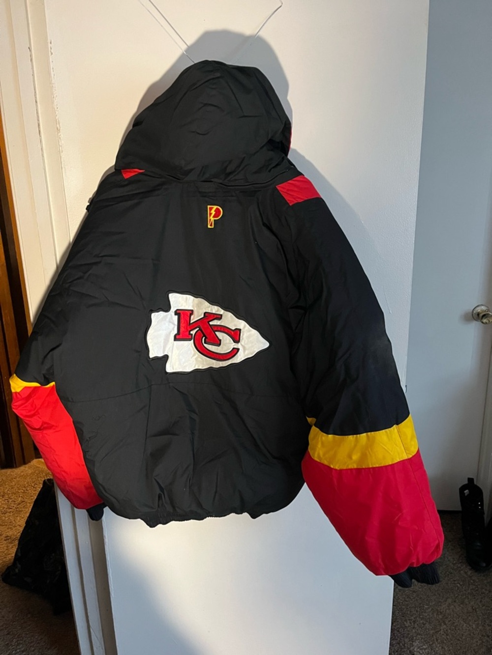 Vintage 90’s Pro Player chiefs NFL Experience Puffer Jacket - Picture 4 of 7